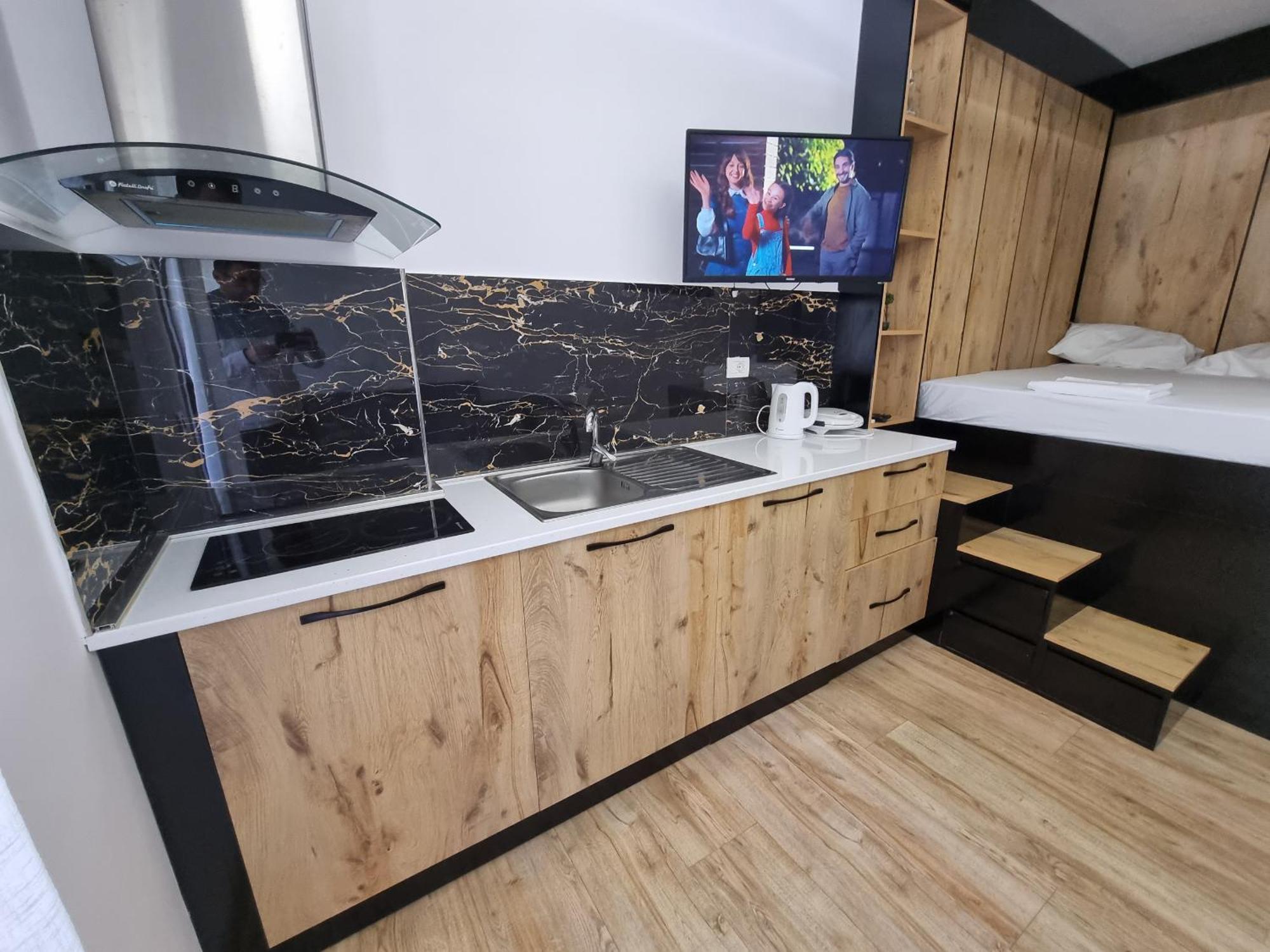 Teo'S Deluxe Studios Vlorë Εξωτερικό φωτογραφία