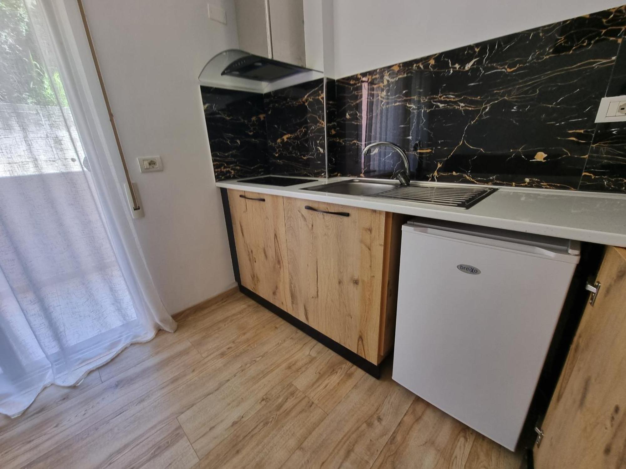 Teo'S Deluxe Studios Vlorë Εξωτερικό φωτογραφία