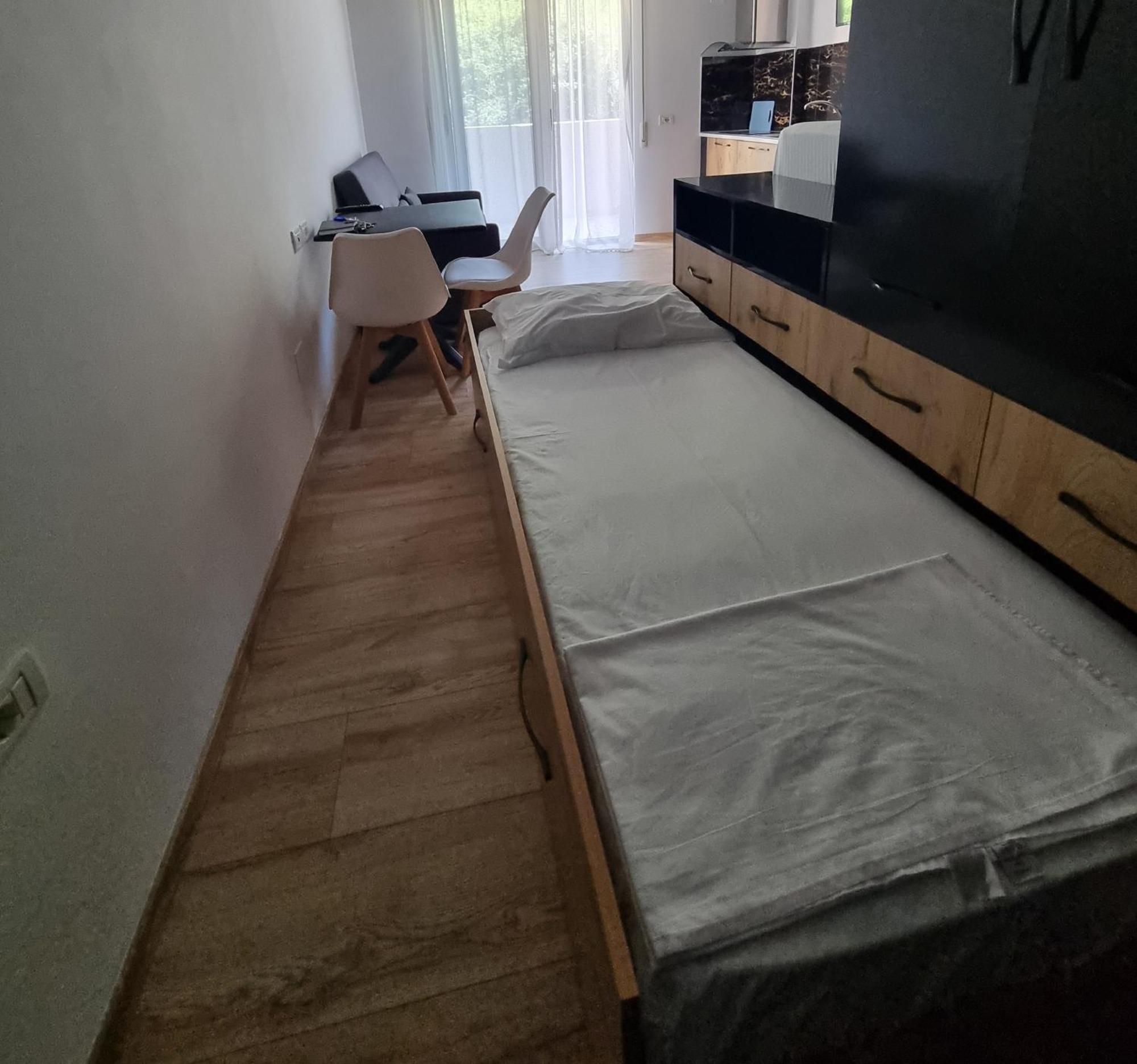 Teo'S Deluxe Studios Vlorë Εξωτερικό φωτογραφία