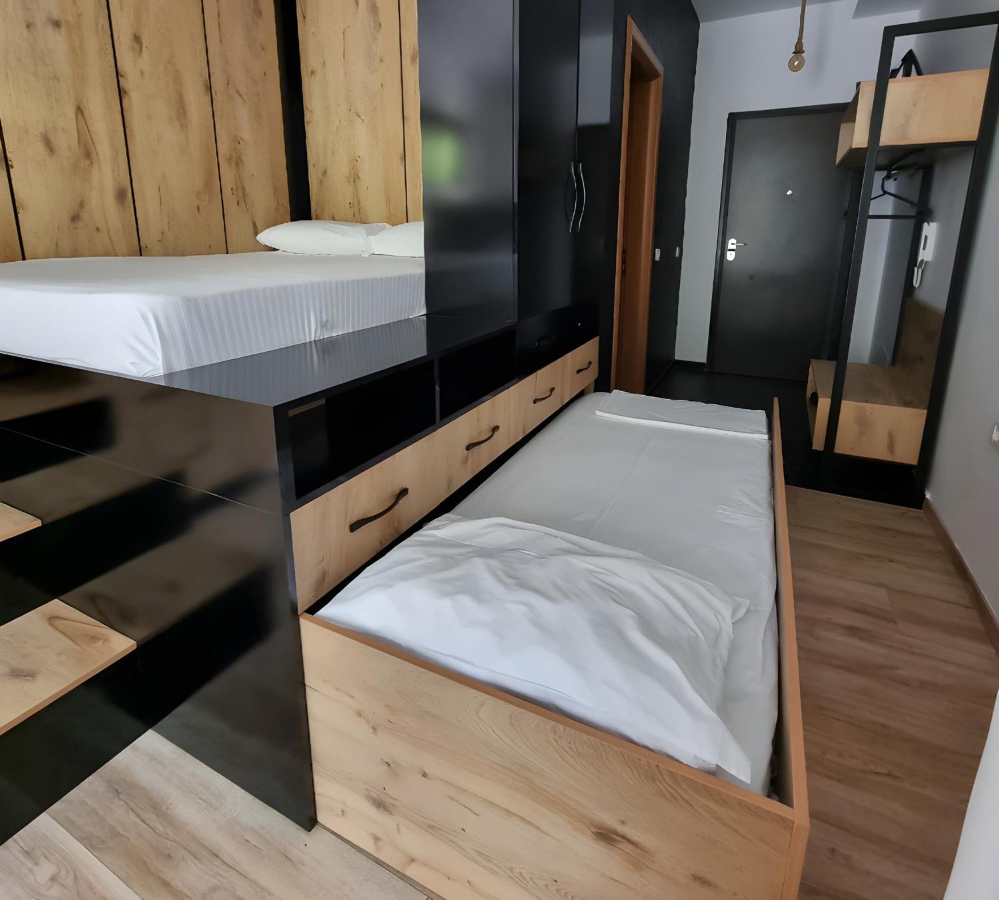 Teo'S Deluxe Studios Vlorë Εξωτερικό φωτογραφία